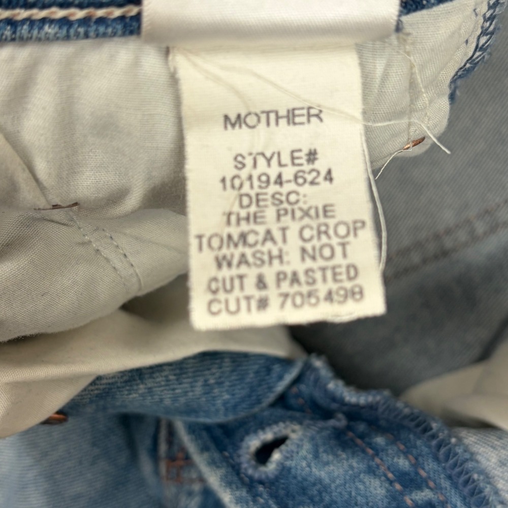 Mother The Pixie Tomcat Crop Jeans Not Cut & Pasted Distressed Blue 25 10194-624 - Picture 7 of 9